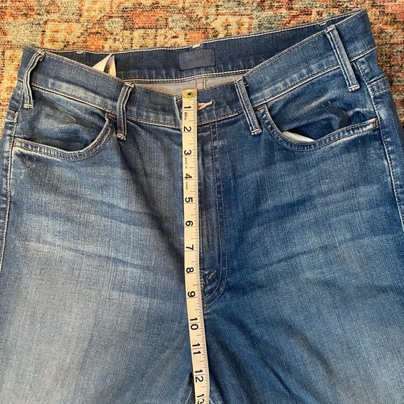 MOTHER Hustler Ankle Fray Jeans in Classic Blue - Picture 11 of 12